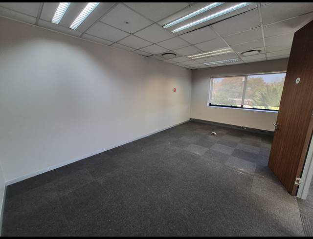 422M² OFFICE TO LET IN WOODMEAD